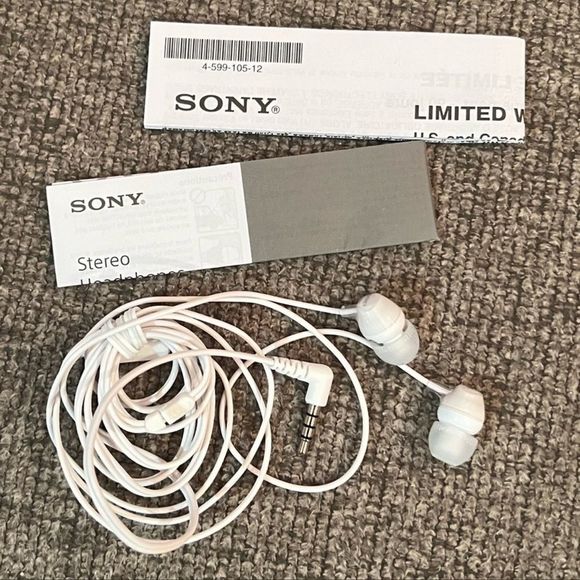 ✨Sony Wired Earbud Headphones - Picture 4 of 6